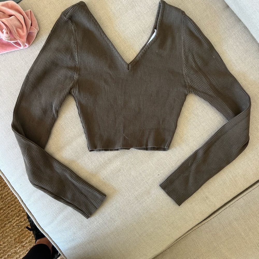 Graffiti ribbed double V top